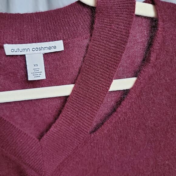 Autumn Cashmere Maroon Cut Out V Neck Sweater XS Cozy Minimalist Modern Scandi - Picture 3 of 15